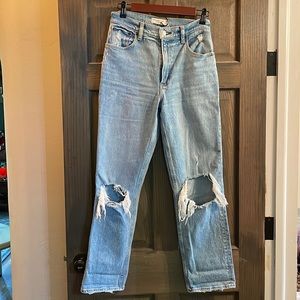 Abercrombie 90s Straight Ultra High Rise